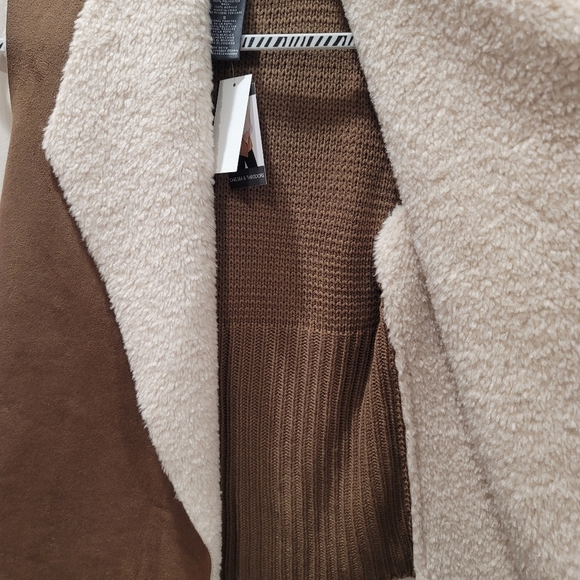 NWT Chelsea & Theodore Faux Fur Vest - S - Picture 4 of 8